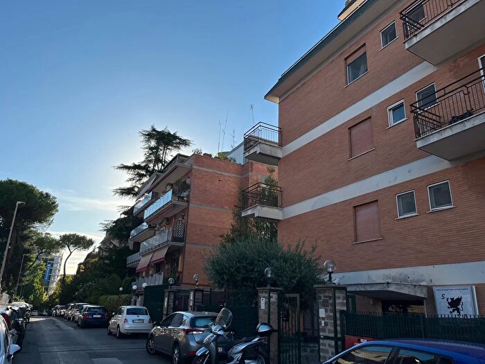 Appartamento trilocale in vendita in Via di Villa Maggiorani, Roma