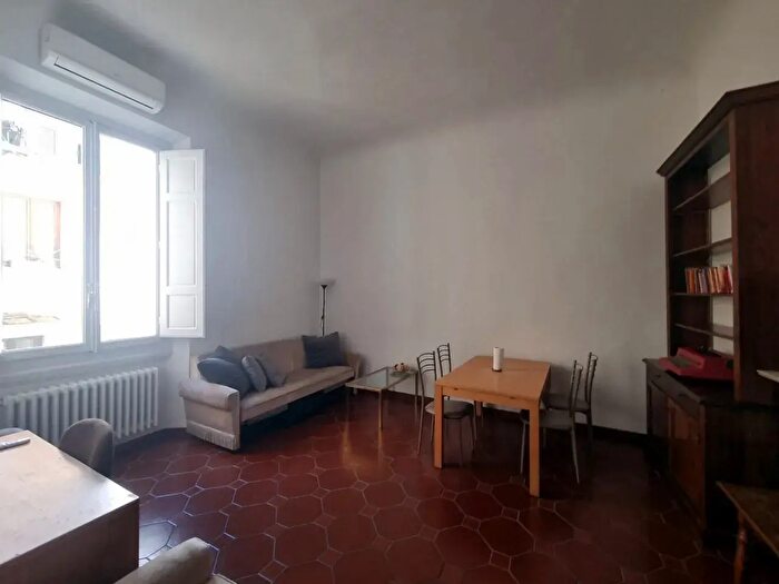Appartamento trilocale in affitto in Borgo Santi Apostoli, Firenze