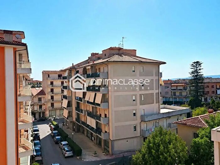 Appartamento con 5 locali in vendita in Modica