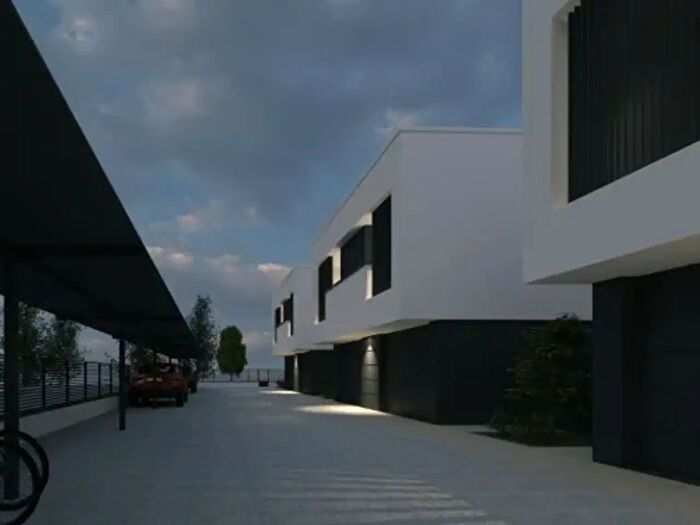 Casa con 6 locali in vendita in Modena