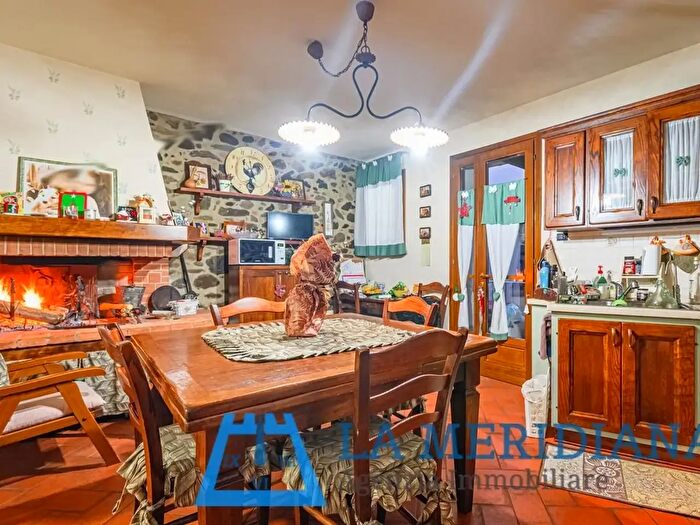Appartamento con 5 locali in vendita in Larciano