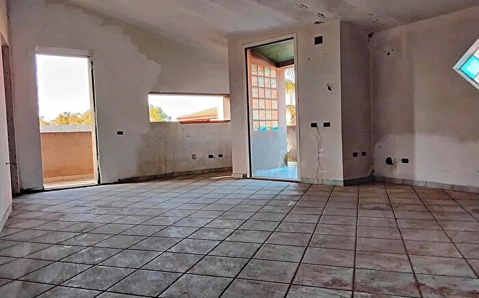 Appartamento trilocale in vendita in Via Mazzini a, Decimoputzu