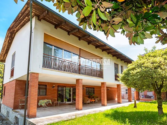 Casa con 6 locali in vendita in Via San Giuseppe, Gassino Torinese