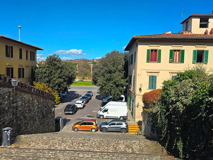 Appartamento bilocale in affitto in Via Ser Ventura Monachi, San Niccolò, Firenze