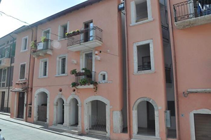 Appartamento trilocale in vendita in Corso Vittorio Emanuele, Castel Di Sangro