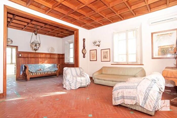 Casa con 6 locali in vendita in Via Crocimbrana, Quarrata