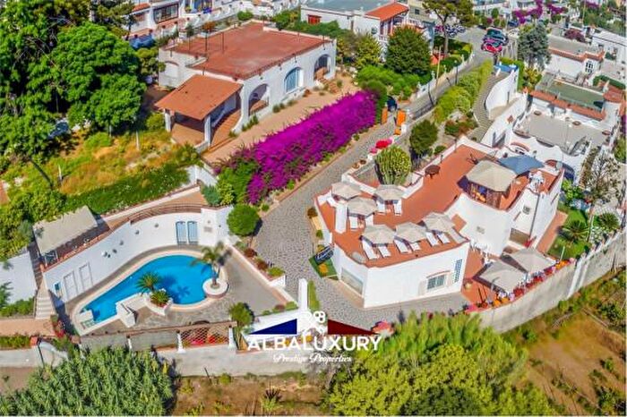 Casa con 6 locali in vendita in Via Monte Tabor, Casamicciola Terme