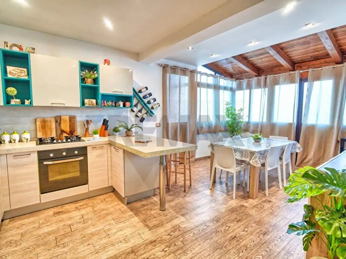 Appartamento quadrilocale in vendita in Palermo