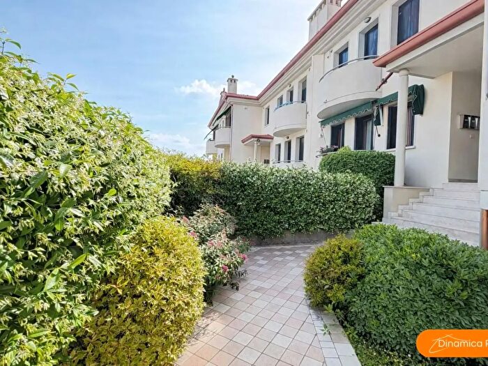 Appartamento con 7 locali in vendita in Via Cella, Chiarano