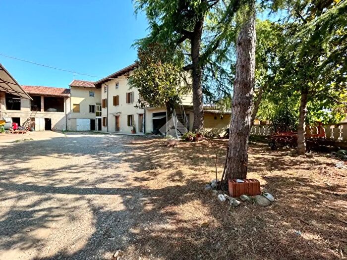 Casa con 5 locali in vendita in Casa di Corte Vicolo Chiuso, Lestizza