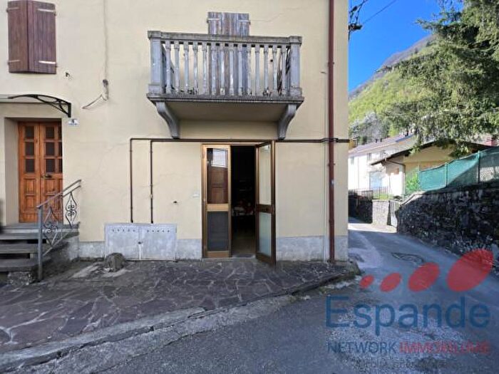 Appartamento bilocale in vendita in Lizzano In Belvedere