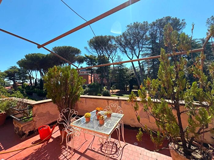 Appartamento trilocale in vendita in Via Italo Piccagli Roma, Roma