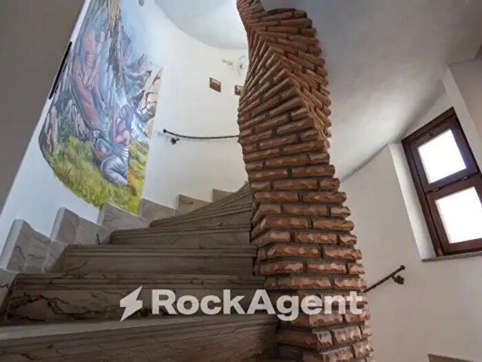 Appartamento trilocale in vendita in Via Vincenzo dAmato, Catanzaro