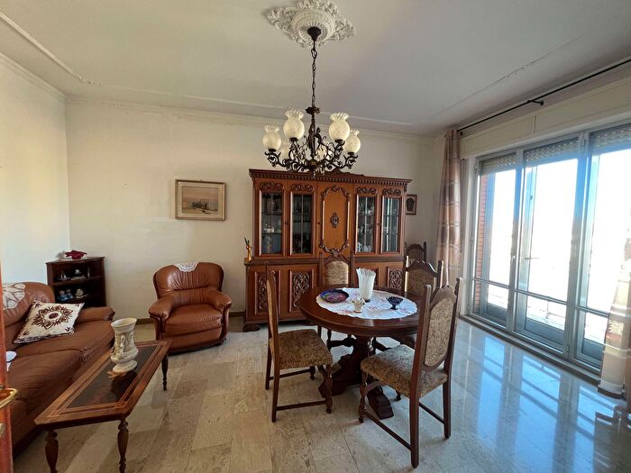 Appartamento con 6 locali in vendita in Via Berti, Ancona