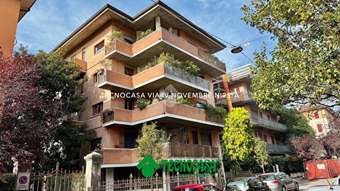 Appartamento quadrilocale in vendita in Appartamento Via Rovereto, Verona