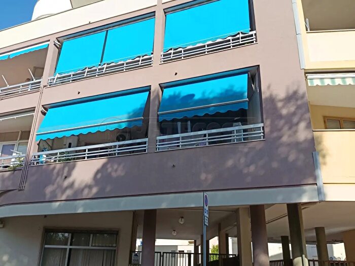 Appartamento con 9 locali in vendita in Via Gorizia, Gallipoli