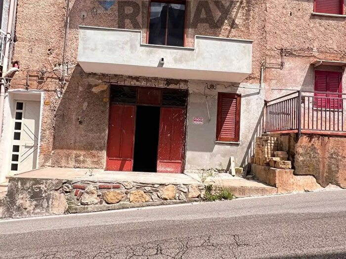 Casa con 6 locali in vendita in Via SantAntonino, Borgetto