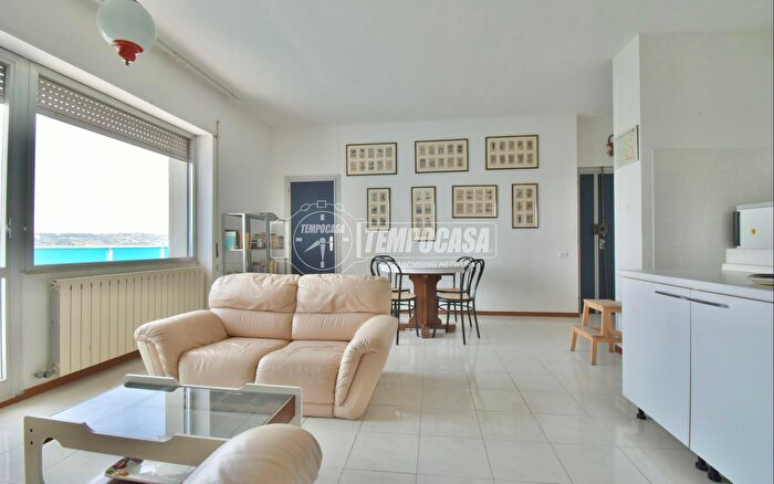 Appartamento trilocale in vendita in Via Salvo dAcquisto B, Porto Recanati