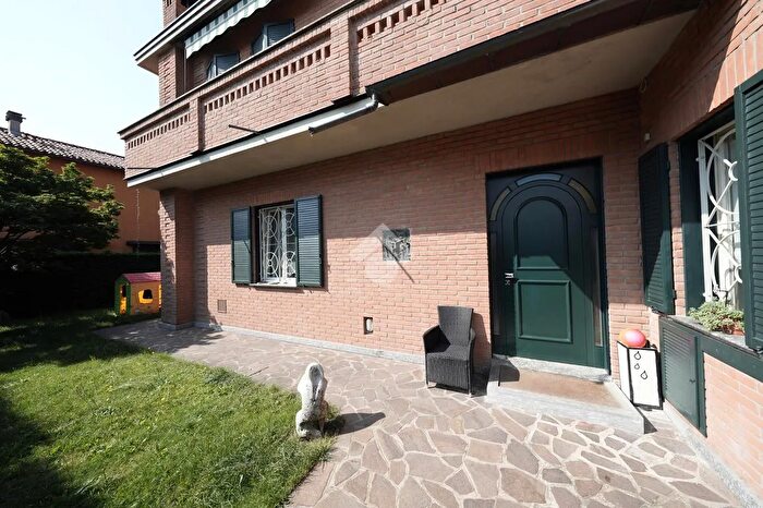 Casa con 5 locali in vendita in Via Cascina Negri, Verano Brianza