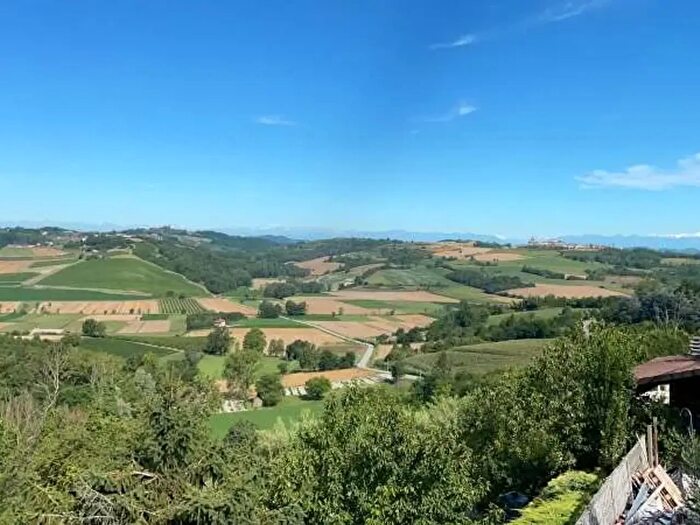 Casa con 12 locali in vendita in Lu e Cuccaro Monferrato