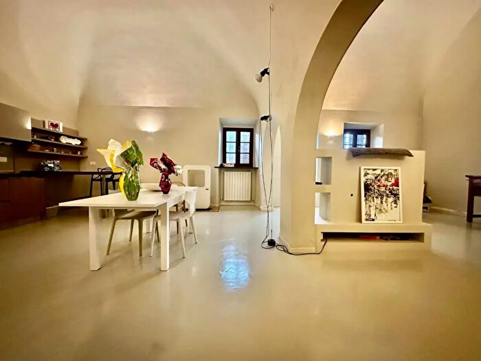Casa con 8 locali in vendita in San Giuliano Terme