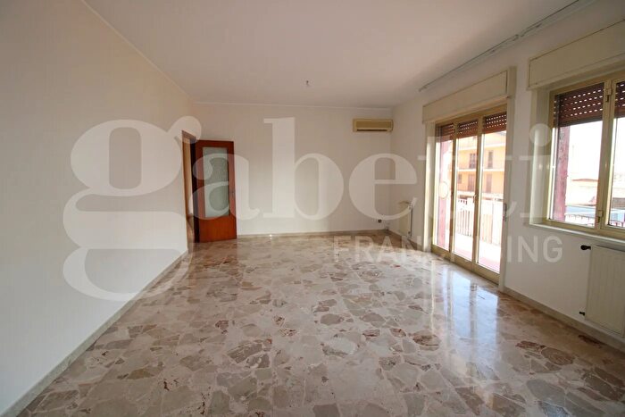 Appartamento quadrilocale in vendita in Via GStrano, Gravina Di Catania