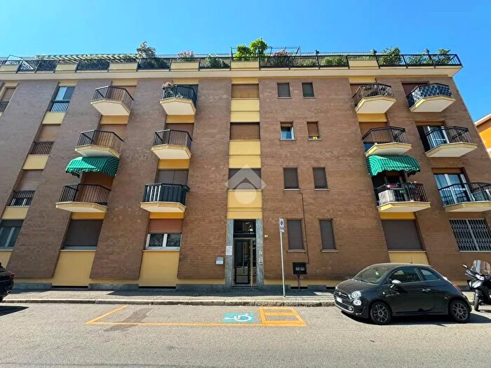 Appartamento trilocale in vendita in Viale Giuseppe Giuliano Allegra, Novara