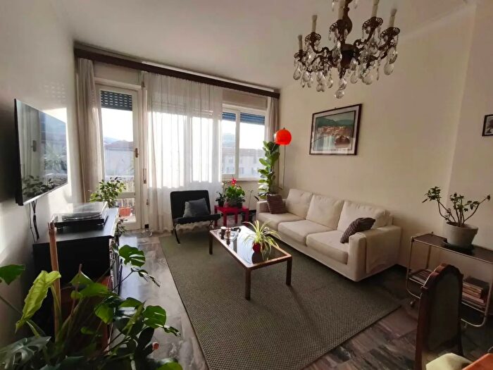 Appartamento con 5 locali in affitto in Chiavari