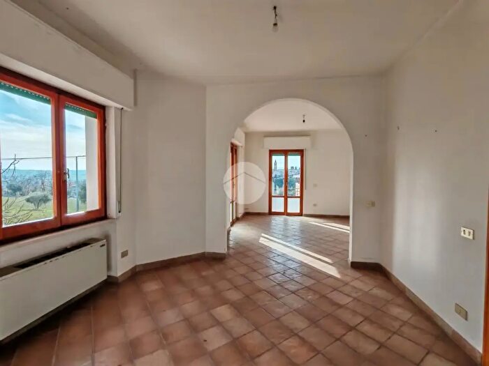 Appartamento con 5 locali in vendita in V San Savino, Nereto