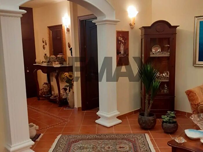 Appartamento con 7 locali in vendita in Via S Francesco, Ragusa