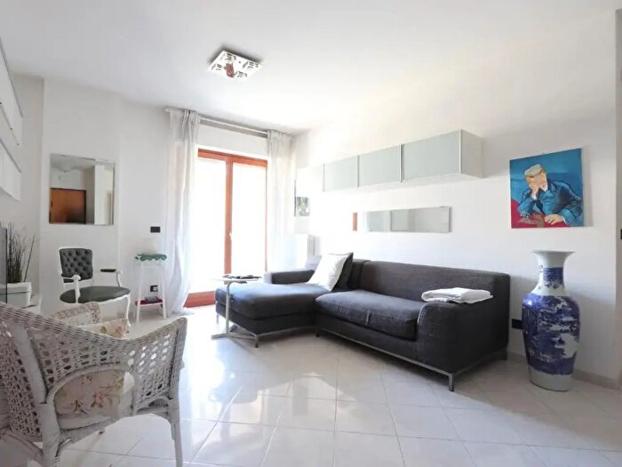Appartamento trilocale in vendita in Via Santina Campana, Pescara