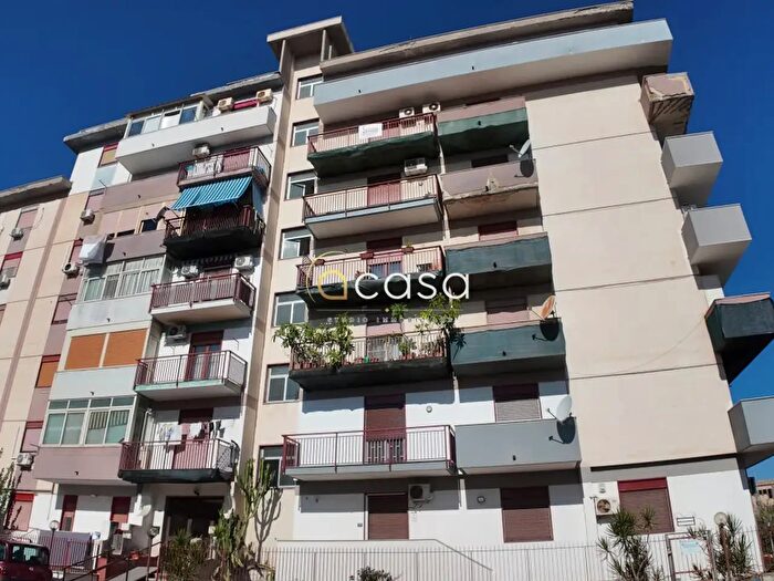 Appartamento trilocale in vendita in Via Fondo Mortillaro, Palermo