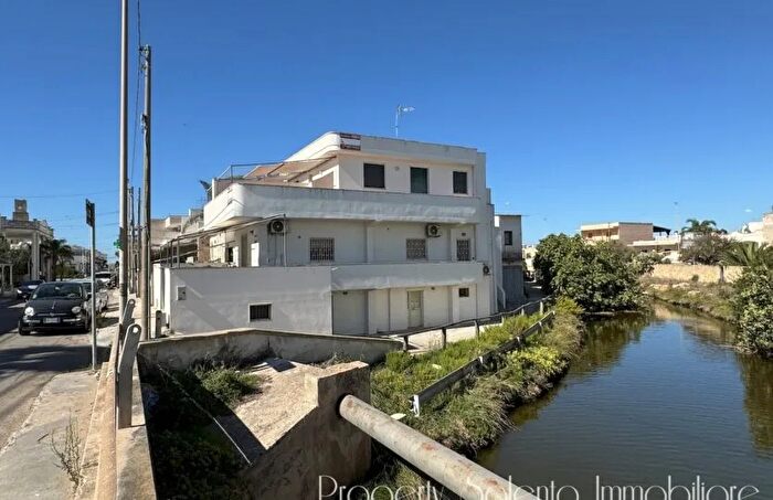 Appartamento con 14 locali in vendita in Corso Uxentum Torre San Giovanni Ugento Mare, Ugento