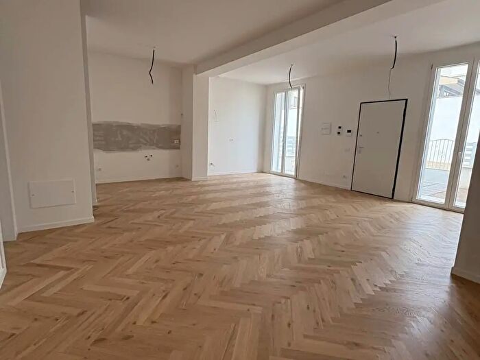 Appartamento con 5 locali in vendita in Firenze