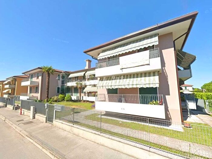Appartamento quadrilocale in vendita in Via della Pace, Piove di Sacco