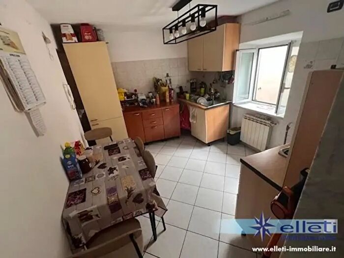 Appartamento con 5 locali in vendita in a Carlo Pisacane, Carrara
