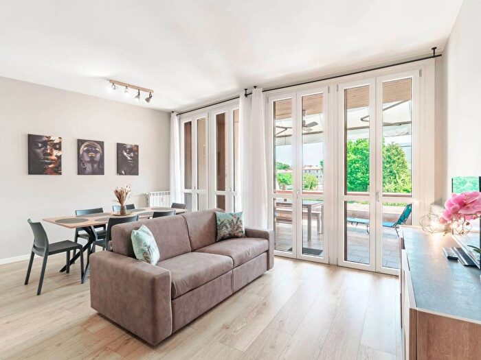 Appartamento trilocale in affitto in Via dei Colli Storici, Rivoltella, Desenzano del Garda