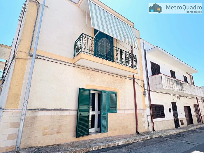 Appartamento bilocale in vendita in Via Arno, Pulsano