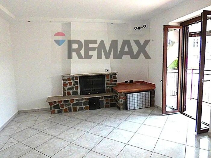 Appartamento trilocale in vendita in Via del Cattel, Luino