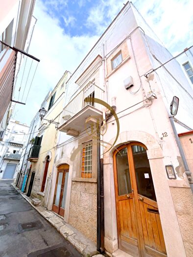 Casa quadrilocale in vendita in Via Generale Fa Lamarmora, Andria