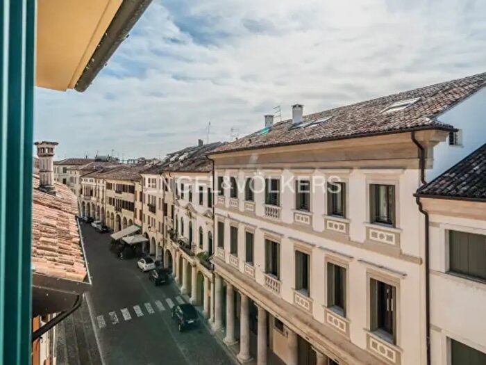 Appartamento quadrilocale in vendita in Via Settemb, Conegliano