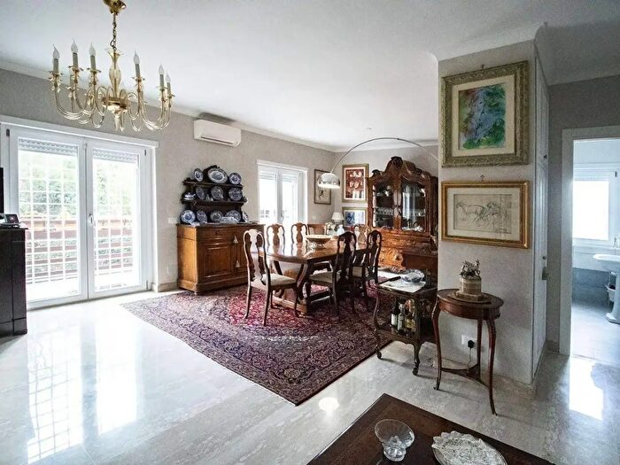 Appartamento trilocale in vendita in Via di Boccea, Roma