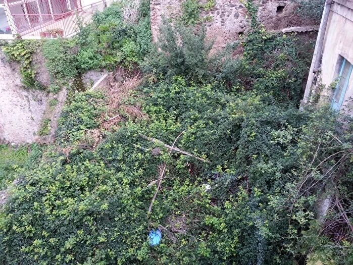 Casa con 10 locali in vendita in Bagnara Calabra