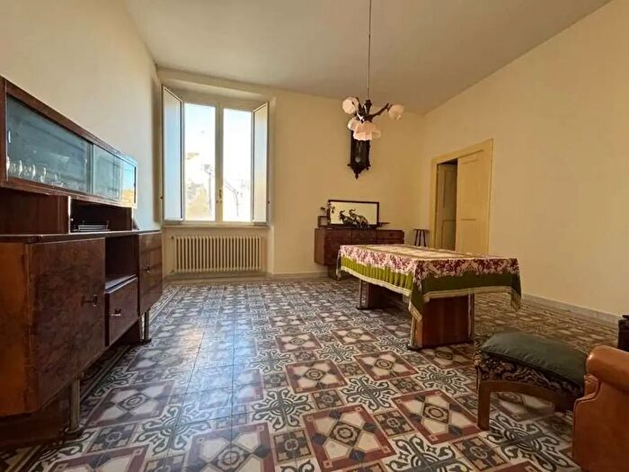 Appartamento con 10 locali in vendita in Lucera