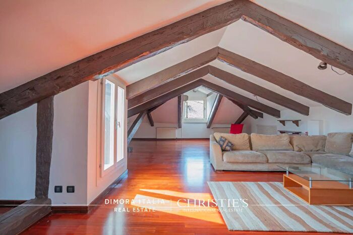 Appartamento con 6 locali in vendita in Venezia