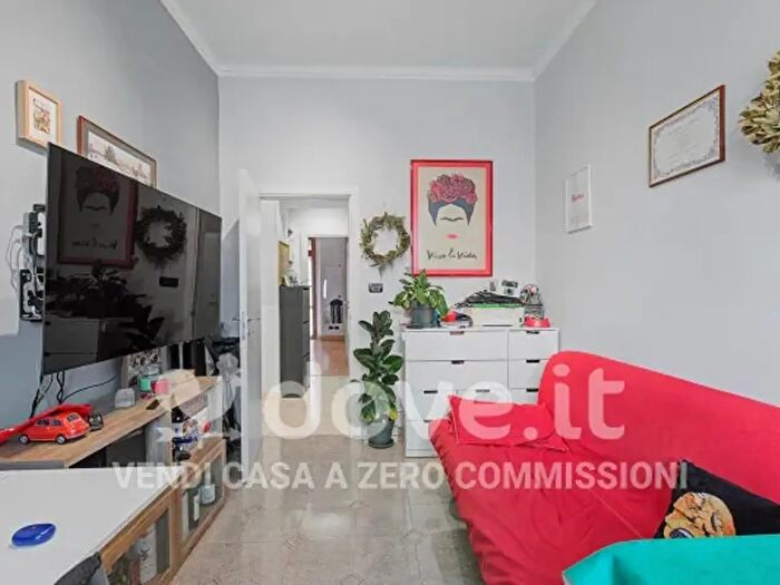 Appartamento trilocale in vendita in Via Finalmarina, Torino