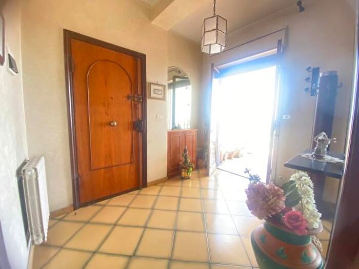 Appartamento con 5 locali in vendita in Giarre