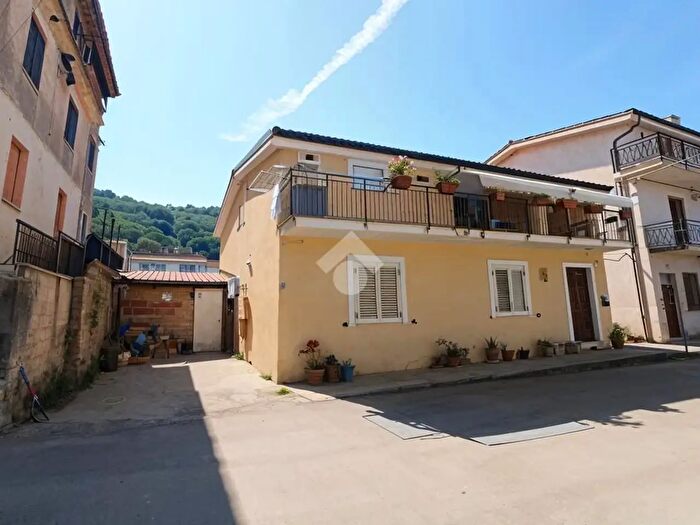 Appartamento quadrilocale in vendita in Via Serrone, Centola