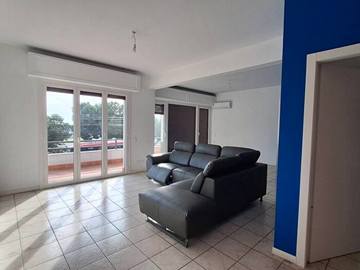 Appartamento trilocale in affitto in Viale Africa, Corso Italia Europa, Catania