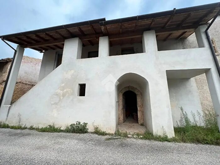 Casa quadrilocale in vendita in Via S Cristoforo, Veroli